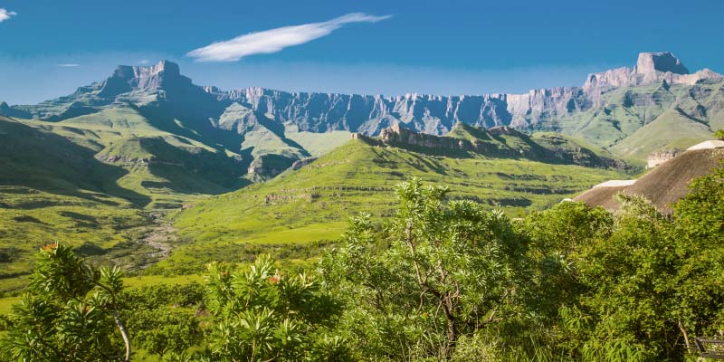 An image of South Africa’s mountainous landscape