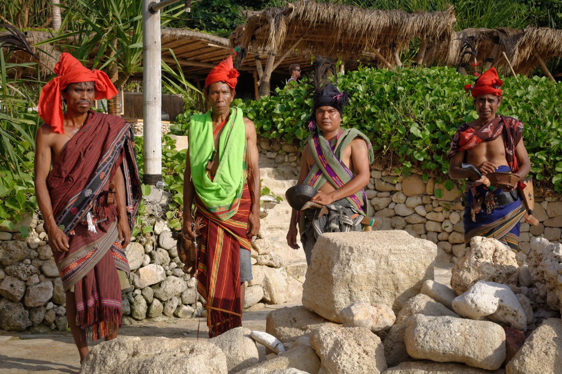 Locals working at Nihiwatu
