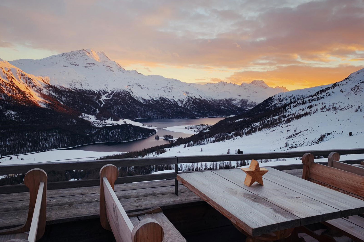 Head to El Paradiso for drinks with an impressive view