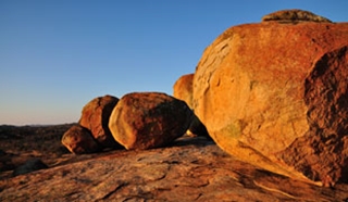 Hunting for Dinosaurs in Zimbabwe 