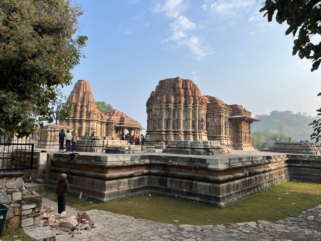 Exterior view of Sas Bahu temple