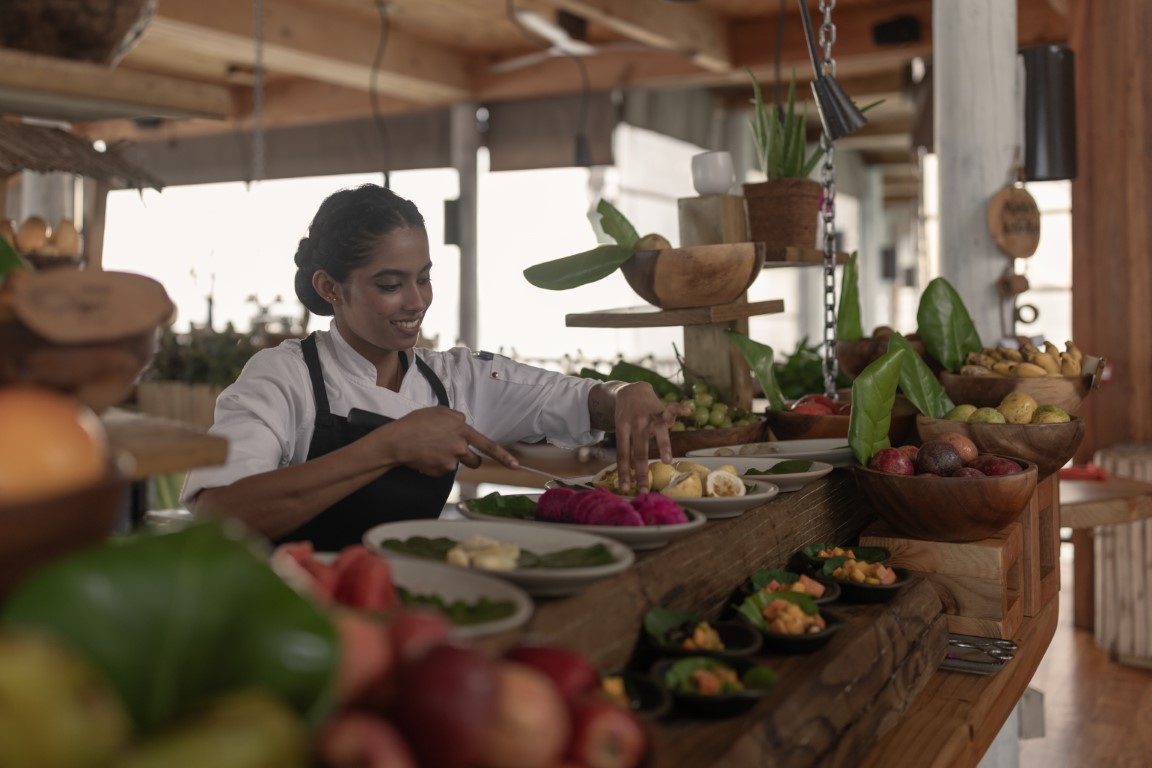 chef preparing breakfast at SS Laamu in the Maldives