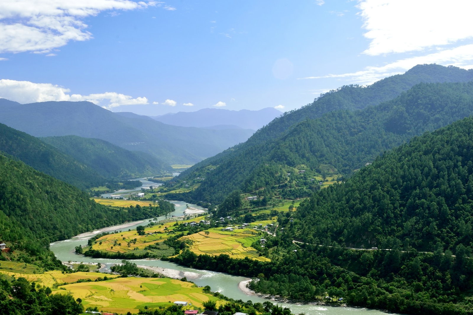 Punakha Valley from Khamsum Yulley Namgyal Chorten