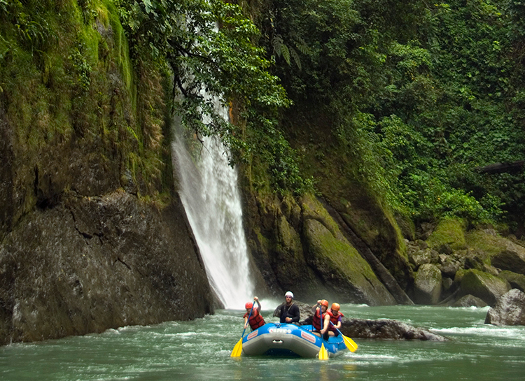 Group rafting down Pacuare River, Costa Rica