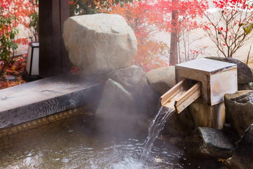 Find private or public onsens throughout Japan