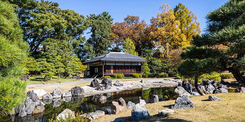 A teahouse in Seiryu-en garden