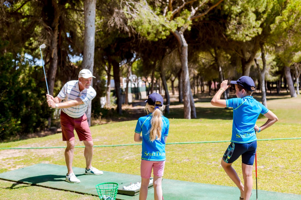 Golf lesson for kids at Pine Cliffs Resort Explorers Club