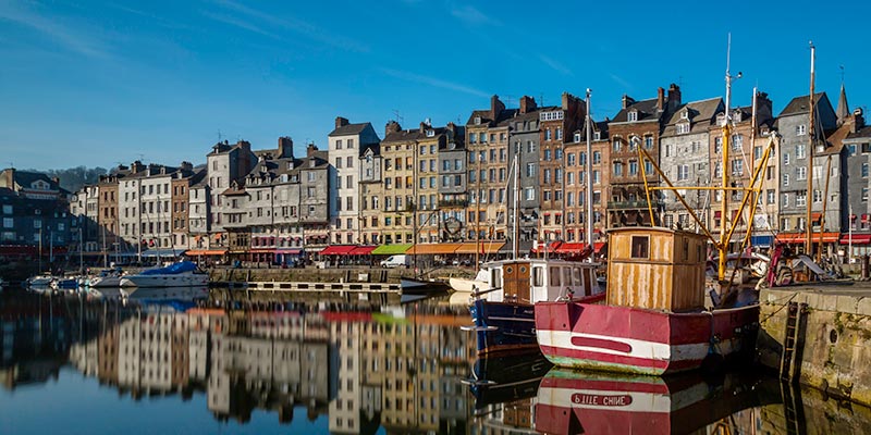 Normandy: Historical Tours and Gourmet Journeys 